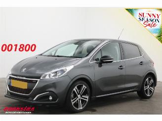 Schadeauto Peugeot 208 1.2 PureTech GT-line Navi Clima Cruise Camera PDC 57.228 km! 2017/4