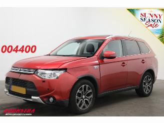 Auto incidentate Mitsubishi Outlander 2.0 PHEV 4WD Limited Edition X-Line Schuifdak Leder Navi Clima Cruise Camera AHK 2015/8