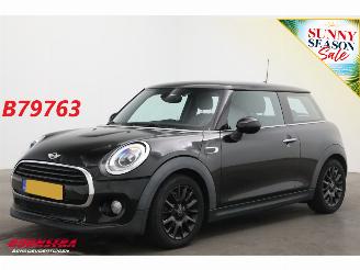 skadebil auto Mini Cooper 1.5 Pepper Business Navi Cruise Clima PDC 2016/7