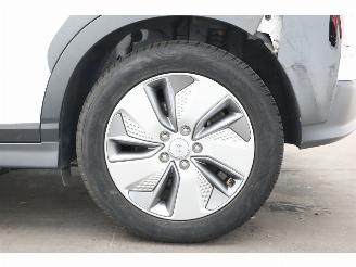 Hyundai Kona EV Fashion 64 kWh Krell HUD ACC Navi Clima Bluetooth Camera PDC picture 6