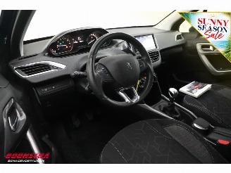 Peugeot 2008 1.2 PureTech Blue Lion Cruise Navi Airco Apple/Android PDC AHK picture 20