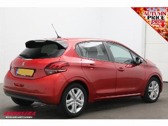 Peugeot 208 1.2 PureTech Signature Cruise Navi Airco Apple/Android PDC picture 3