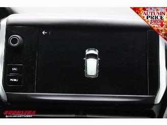Peugeot 208 1.2 PureTech Signature Cruise Navi Apple/Android PDC Airco picture 24