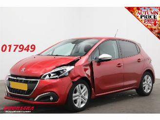 uszkodzony samochody osobowe Peugeot 208 1.2 PureTech Signature Cruise Navi Airco Apple/Android PDC 2019/5