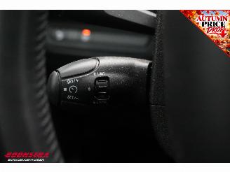 Peugeot 208 1.2 PureTech Signature Cruise Navi Airco Apple/Android PDC picture 22