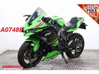 krockskadad bil motor Kawasaki  Ninja ZX-4RR ABS Akrapovic 2.984 km! 2025/11