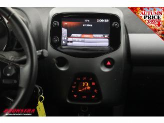 Toyota Aygo 1.0 VVT-i x-joy 5-drs Bluetooth Clima Cruise 63.169 km! picture 19