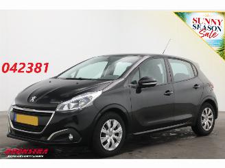 Peugeot 208 1.2 PureTech Blue Lease Cruise Airco Apple/Android PDC 2018/7