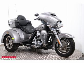 Harley-Davidson  FLHTCUTG Tri Glide Ultra Classic 5HD! LED ABS Cruise Reverse 28.802 km! picture 2