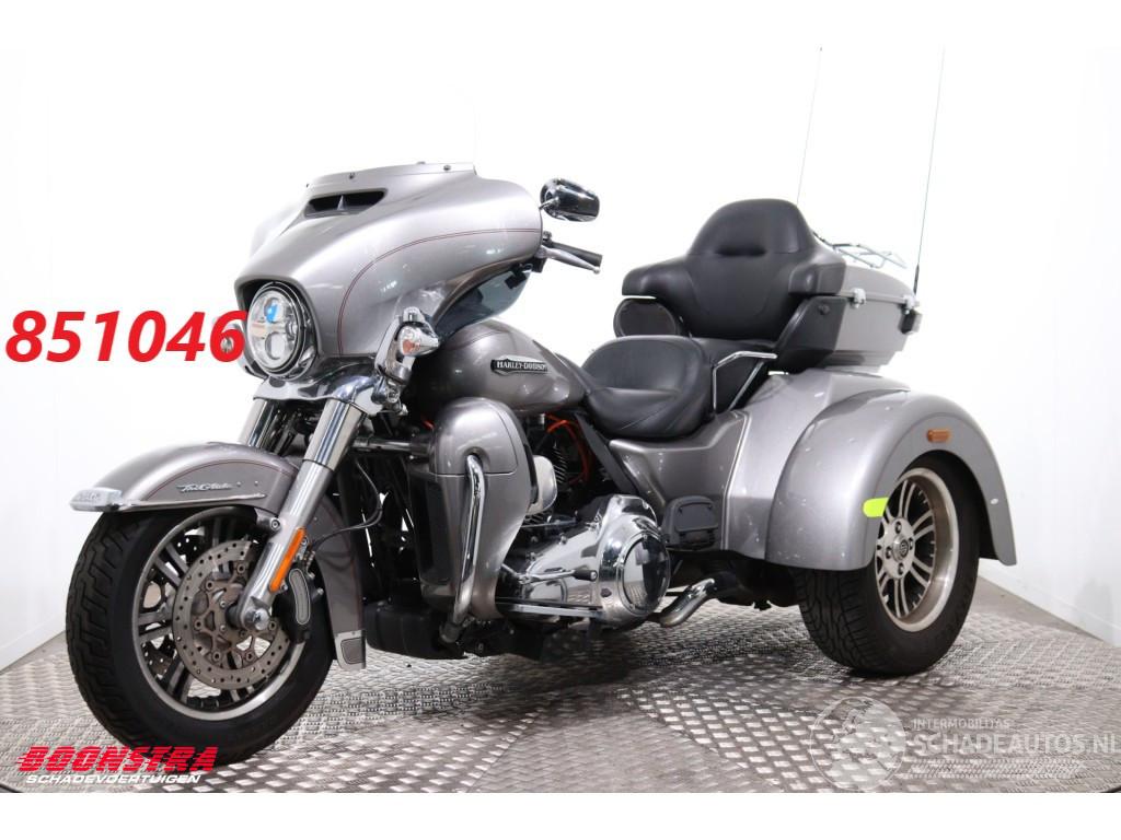 Harley-Davidson FLHTCUTG Tri Glide Ultra Classic 5HD! LED ABS Cruise Reverse 28.802 km!