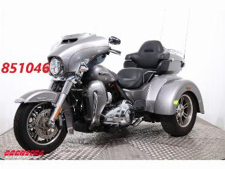bruktbiler motor Harley-Davidson FLHTCUTG Tri Glide Ultra Classic 5HD! LED ABS Cruise Reverse 28.802 km! 2016/7