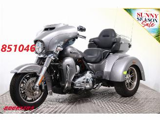 bruktbiler motor Harley-Davidson  FLHTCUTG Tri Glide Ultra Classic 5HD! LED ABS Cruise Reverse 28.802 km! 2016/7