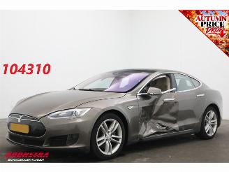 krockskadad bil auto Tesla Model S 70D Pano ACC Leder Memory SHZ Virtual Camera PDC AHK 2015/12