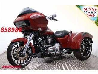 Vaurioauto  motor cycles Harley-Davidson  FLRT Road Glide Trike ABS LED Cruise 2024/7