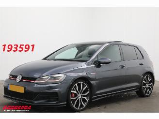 krockskadad bil auto Volkswagen Golf 2.0 TSI DSG GTI Performance Dynaudio ACC Schuifdak SHZ Apple/Android PDC 2019/6