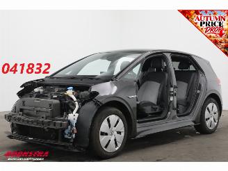 krockskadad bil auto Volkswagen ID.3 Pro Edition 58 kWh Teilediebstahl ACC LrHZ SHZ Virtual Apple/Android Camera PDC 2023/4