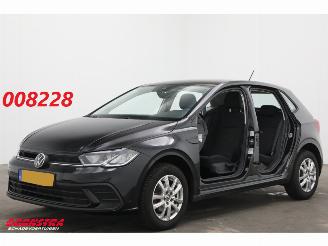 krockskadad bil auto Volkswagen Polo 1.0 MPI Teilediebstahl Edition Cruise Airco Virtual Apple/Android PDC 2025/10