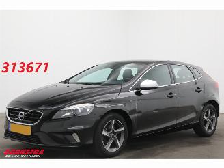 Avarii autoturisme Volvo V-40 2.0 D2 R-Design Business Clima Navi Leder SHZ Cruise 2015/12