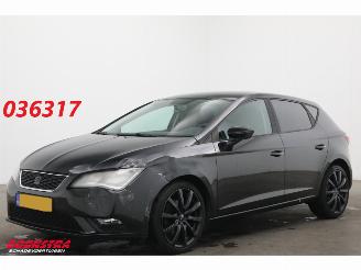 krockskadad bil auto Seat Leon 1.2 TSI Style Cruise Airco Apple/Android 2015/1
