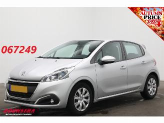 uszkodzony samochody osobowe Peugeot 208 1.2 PT Blue Lion Cruise Navi Airco Org.NL + NAP 2018/8