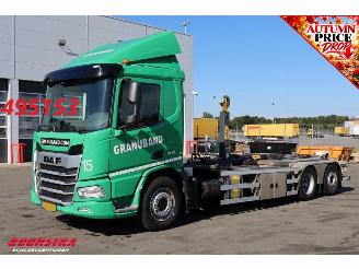 danneggiata veicoli industriali DAF XD 450 6X2 Haakarm + HMF 3220K-RCS Kran 124.200 km! 2024/4
