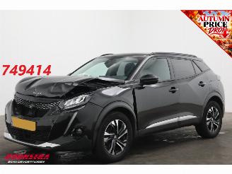 Damaged car Peugeot 2008 1.2 PT Aut. Allure Camera Cruise Navi Clima Virtual Apple/Android PDC 2020/7