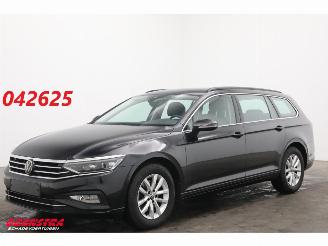 Damaged car Volkswagen Passat Variant 2.0 TDI DSG Comfortline ACC Navi Clima Ergo Act. SHZ Apple/Android Camera PDC 2024/4