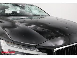 Volvo V-60 2.0 T8 Twin Engine AWD R-Design Pano Navi Virtual Memory Leder SHZ LrHZ Camera PDC AHK picture 10