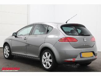 Seat Leon 1.6 Stylance Cruise Clima Bluetooth PDC Org.NL + NAP picture 4