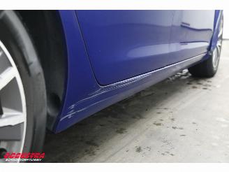 Peugeot 308 1.2 PT Aut. Premium Panorama Navi Clima Camera PDC AHK Cruise Apple/Android picture 5