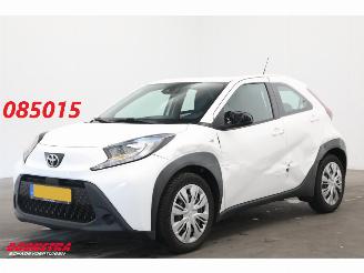 Unfallwagen Toyota Aygo 1.0 VVT-i MT Play Cruise Airco Bluetooth Camera 2023/4