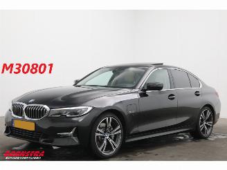 ocasión turismos BMW 3-serie 330e High Executive HUD Pano Memory Camera SHZ Leder LED 2022/2