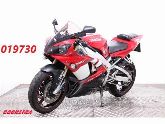 damaged motor cycles Yamaha  YZF-R1 BY 2001 2001/8