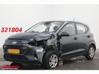 krockskadad bil auto Hyundai I-10 1.0 Comfort Camera Virtual Airco Navi Cruise AppleCarplay/AndroidAuto 2025/1