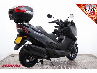 Suzuki Burgman 400 ABS LED 12.697 km! picture 3