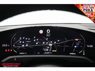 Porsche Taycan 93.4 kWh Perf.Bat.+ Chrono Pano ACC Bose 360° Memory Chalk picture 31