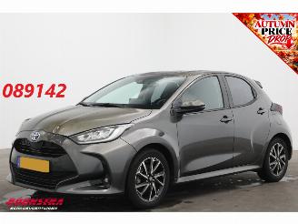 Vaurioauto  passenger cars Toyota Yaris 1.5 Hybride Dynamic Camera ACC Clima Virtual Apple/Android 2023/1