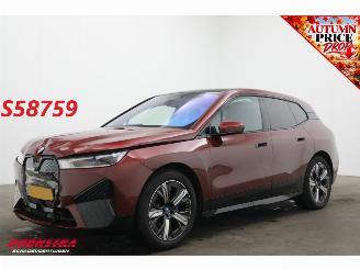 Schadeauto BMW iX xDrive40 Executive 77 kWh Pano LED ACC 360° LRHZ 2024/5