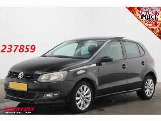 krockskadad bil auto Volkswagen Polo 1.2-12V BlueMotion Highline Pano Cruise SHZ Clima PDC 173.247 km! 2013/4