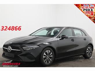 Schadeauto Mercedes A-klasse 200 d Aut. Business Line Navi Clima Cruise Camera SHZ 2023/10