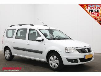 Dacia Logan MCV 1.6 MPI Lauréate Airco PDC picture 2