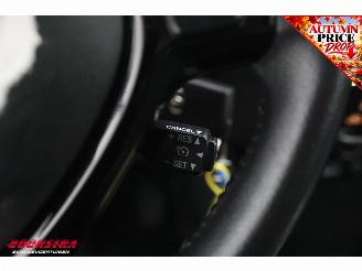 Toyota Aygo 1.0 VVT-i x-play Cruise Navi Apple/Android Camera Airco picture 25