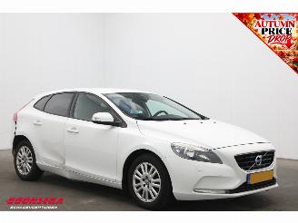 Volvo V-40 2.0 D2 Kinetic Cruise AHK SHZ Bluetooth picture 2