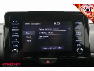 Toyota Yaris 1.5 Hybrid Dynamic Cruise Camera Bluetooth Clima picture 23