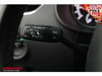 Skoda Octavia Combi 1.6 TDI Greentech Ambition Cruise Bluetooth Airco picture 13