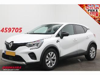krockskadad bil auto Renault Captur 1.0 TCe Zen PDC Airco Navi AHK Cruise LED 2022/9