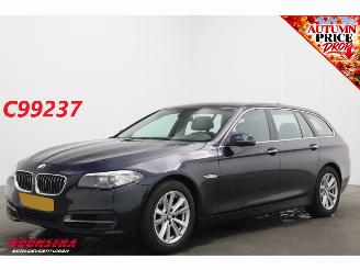 Vaurioauto  passenger cars BMW 5-serie Touring 520i Aut. High Executive Cruise Navi Leder Memory SHZ PDC AHK Bluetooth Clima 2015/3