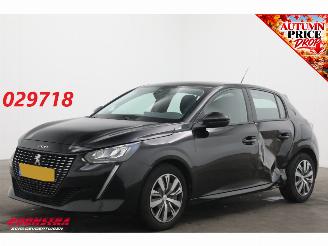 krockskadad bil auto Peugeot 208 1.2 PureTech Business Cruise Navi Apple/Android PDC Clima 2021/1