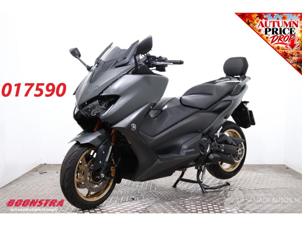 Yamaha  TMAX 560 Tech MAX ABS 35 KW Akrapovic LED Cruise Heizgriffe SHZ