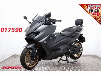 krockskadad bil motor Yamaha  TMAX 560 Tech MAX ABS 35 KW Akrapovic LED Cruise Heizgriffe SHZ 2021/6
